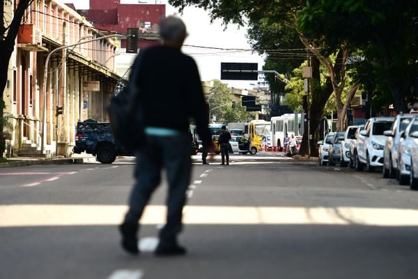 Operação policial escolta grande carga de dinheiro para o Centro de Vitória por Fernando Madeira