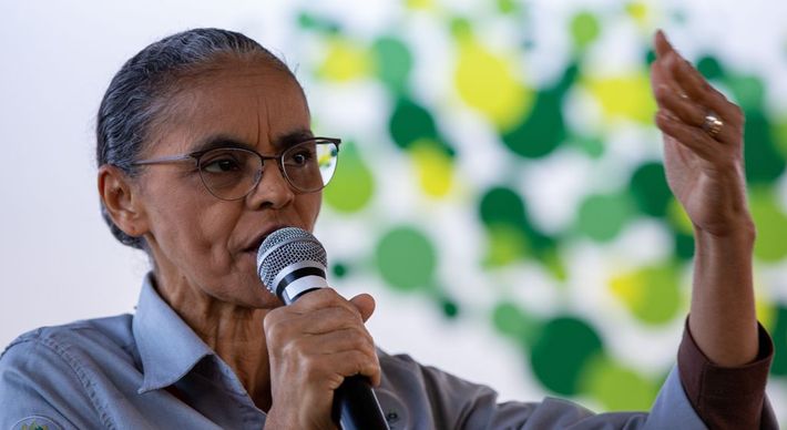 Ministra do Meio Ambiente e a dos Povos Indígenas, Sônia Guajajara, se reuniram com presidente; elas tiveram suas Pastas com poder reduzido na Câmara