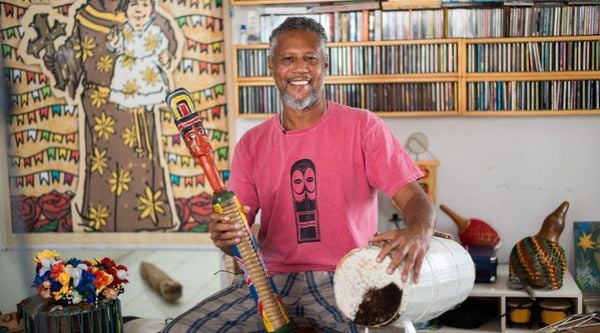 Músico Fabio Carvalho, que vai realizar o workshop de Percussão Orgânica em Vila Velha