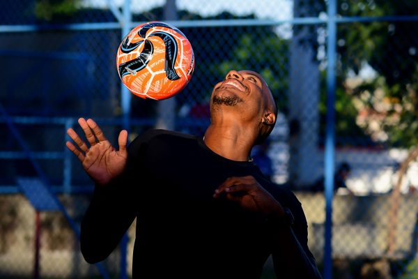 O atleta e professor de futevôlei Sallen Almeida, de 30 anos por Fernando Madeira