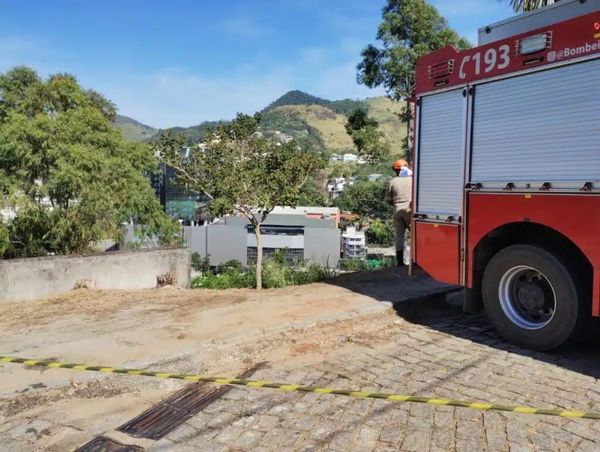 Resgate de jovem achada em buraco em Cachoeiro