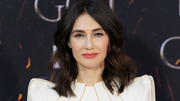 Ação do movimento ambientalista Extinction Rebellion (XR) que teve a participação de Carice van Houten terminou com 1,5 mil presos na cidade de Haia