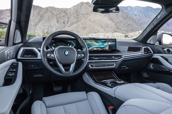 BMW lança no Brasil os novos BMW X5 e BMW X6