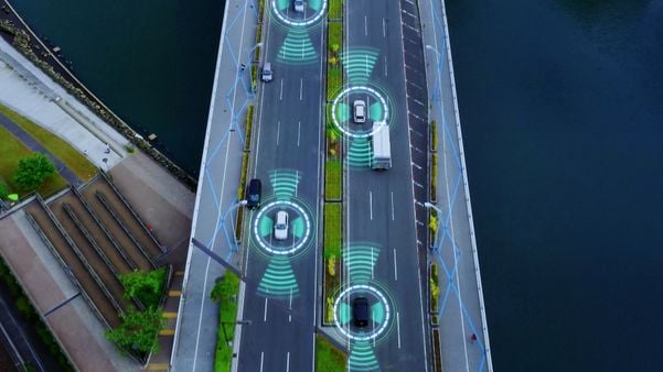O Adas é um sistema avançado de assistência ao motorista é qualquer um dos grupos de tecnologias eletrônicas que auxiliam os motoristas nas funções de direção e estacionamento
