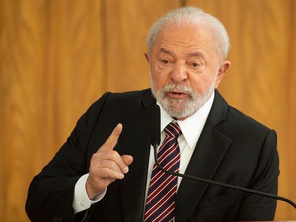 O presidente Luiz Inácio Lula da Silva durante declaração à imprensa após reunião com o presidente da Venezuela, Nicolás Maduro, no Palácio do Planalto
