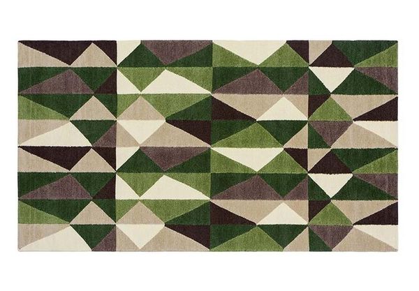 O tapete Geometrias Florentinas, assinado pelo designer italiano Fabio Fanfani, possui uma geometria arquitetônica por By Kamy