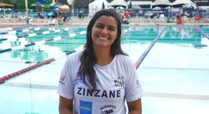 Mariana Gesteira e Erica Rodrigues, ambas nadadoras do Clube Álvares Cabral, já intensificam as atividades para brilharem representando o ES