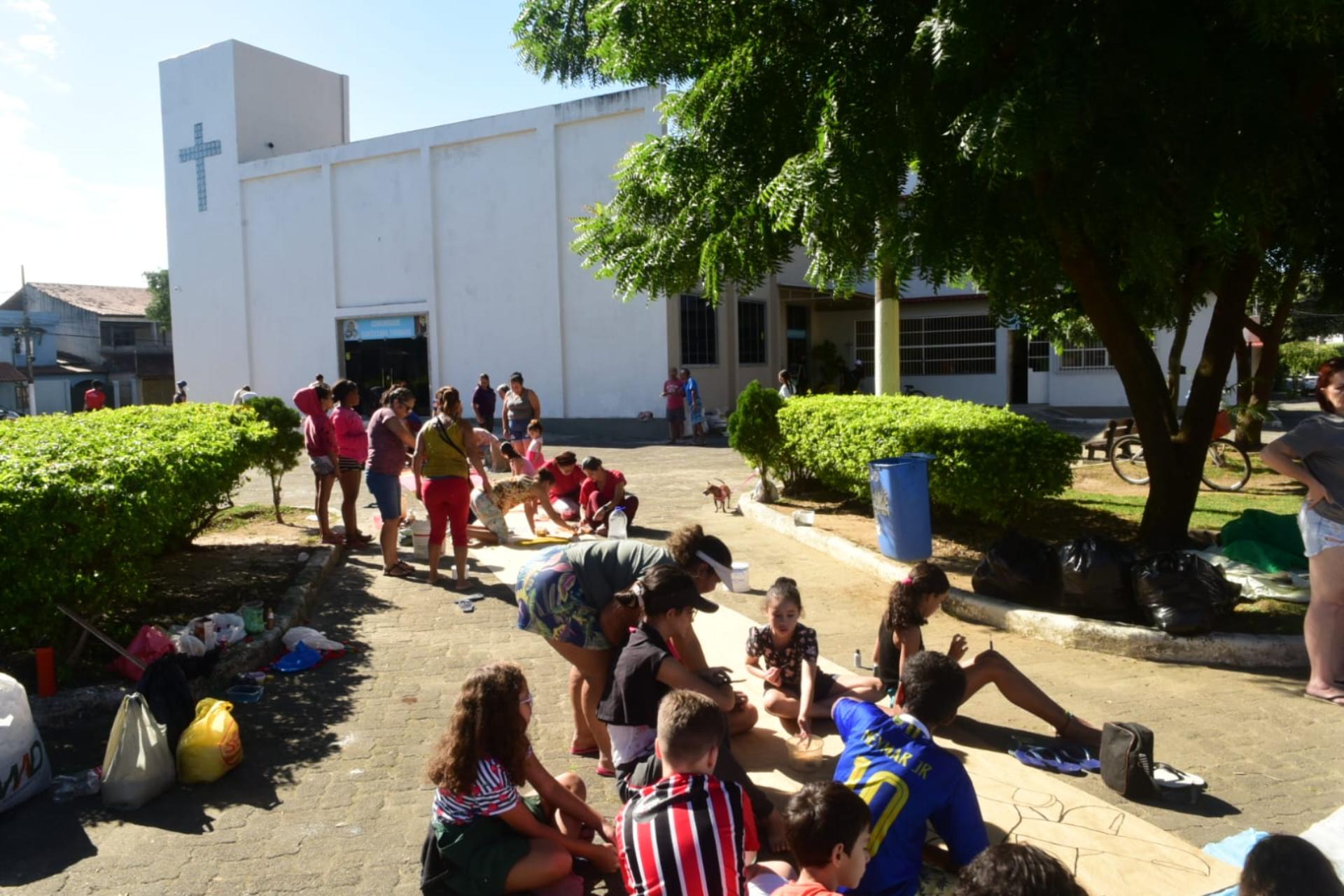 Tapetes de Corpus Christi no bairro Guaranhuns, em Vila Velha