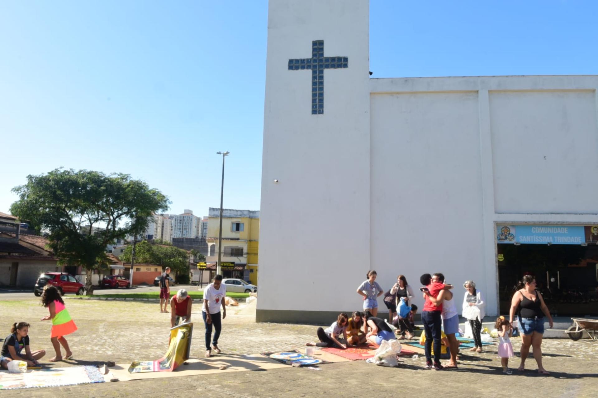 Tapetes de Corpus Christi no bairro Guaranhuns, em Vila Velha