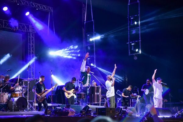 Grupo Samba MLK se apresenta pela primeira vez no Festival de Alegre por Arthur Louzada