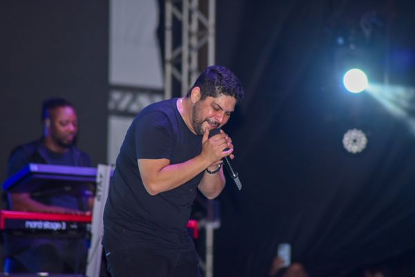 Shows nacionais agitaram a noite de encerramento do Festival de Alegre neste sábado (10) por Arthur Louzada