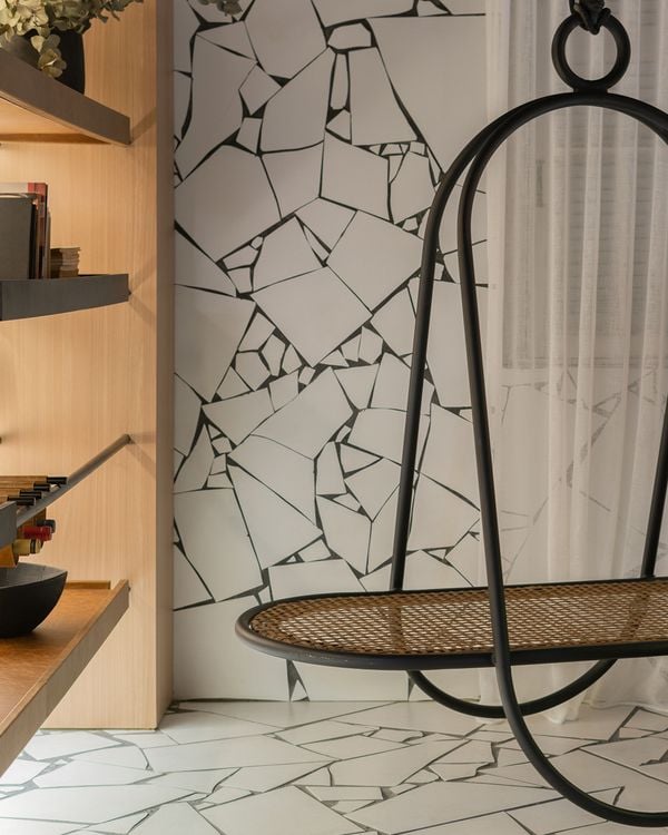 O Espaço Bossa, projeto assinado pelo Studio Bloco, explora uma parede, um balanço e muitas memórias