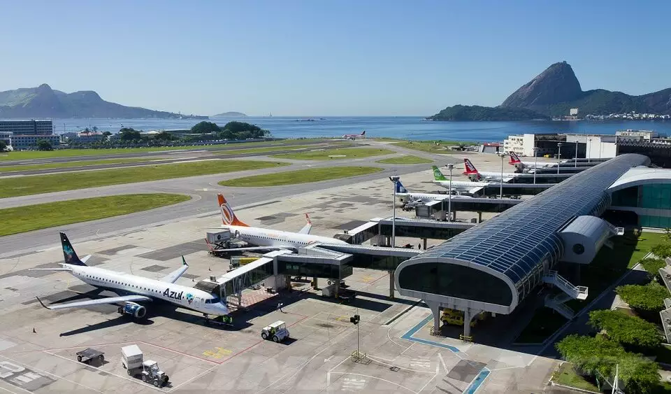 Em outubro, número de voos entre a capital do Espírito Santo e o aeroporto carioca foi reduzido de 11 para 7; a partir de janeiro, a suspensão deverá ser total
