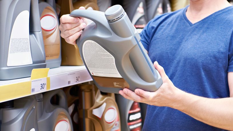 Para uma manutenção preventiva, os especialistas citados na matéria recomendam um tempo de 12 meses para efetuar uma troca. 