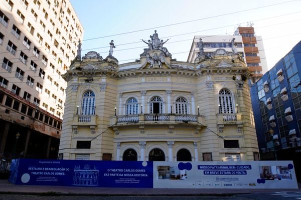 Início das obras de restauração do Teatro Carlos Gomes