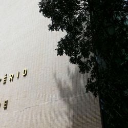 "O programa Mais Médicos foi uma fraude diplomática inconcebível de 'missões médicas' estrangeiras", afirmou o secretário dos EUA, Marco Rubio