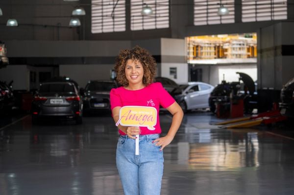 Mulheres ocupam os espaços e assumem o comando de oficinas