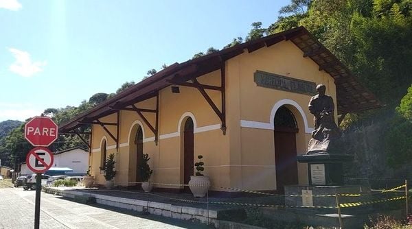 A estação de Marechal Floriano foi inaugurada em 1900
