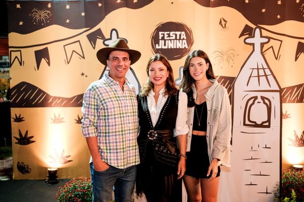 Léo, Patricia e Victória Castro 
