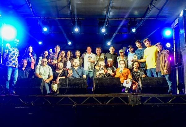 O FestCol volta com sua 17ª edição em agosto e difunde novos talentos do cenário musical; confira a programação completa