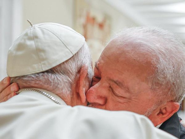 Presidente Lula e a primeira-dama Janja encontram-se com papa Francisco, no Vaticano