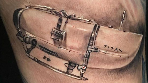 Capixaba tatua submarino que visitava Titanic e implodiu