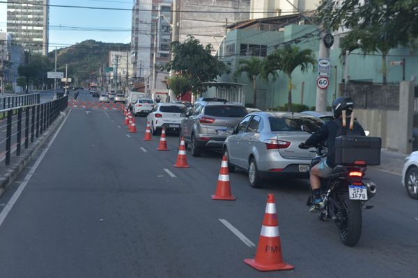 Leitão da Silva tem trânsito intenso após problema com semáforo em Vitória por Ricardo Medeiros