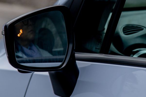 Novo Versa tem monitoramento de ponto cego em todas as versões por Nissan/Divulgação