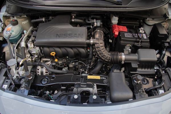 O motor entrega 113 cavalos de potência e torque de 15,3 kgfm quando abastecido com etanol por Nissan/Divulgação