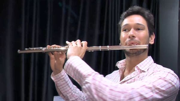 O flautista capixaba Edu Rosa faz sucesso na França