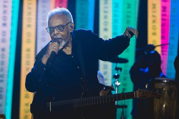 Gilberto Gil encerrou a segunda edição do Festival Turá em São Paulo na noite deste domingo (25) com o show 'Nós e a Gente' onde é acompanhado por sua família no palco