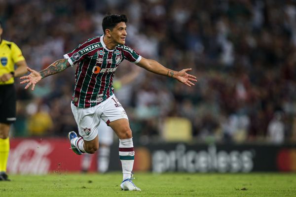 Cano marcou o gol que assegurou o empate e a classificação do Fluminense para a próxima fase