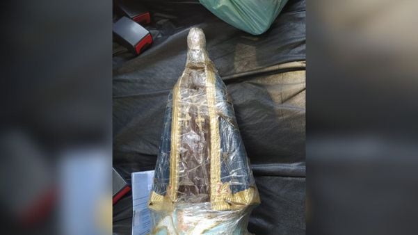 Imagem de Nossa Senhora da Conceição Aparecida foi encontrada no veículo dos criminosos