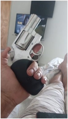 Armas e munições eram anunciadas em grupos na internet; entrega era feita por delivery por Divulgação | Polícia Civil