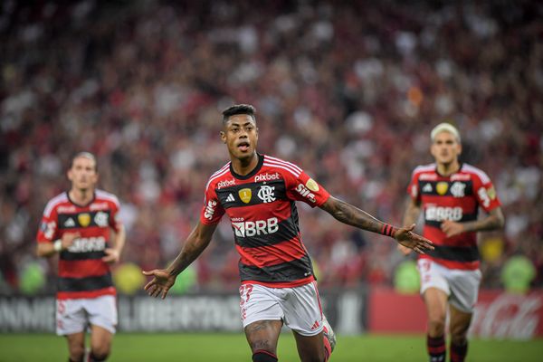 Bruno Henrique brilhou na vitória do Flamengo sobre o Aucas no Maracanã