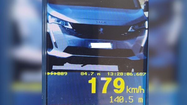 Veículo é multado por trafegar a 179 km/h em via de 80 km/h no ES