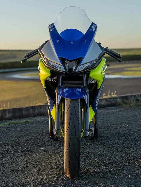 Nova Yamaha esportiva R15 chega ao Brasil em novembro