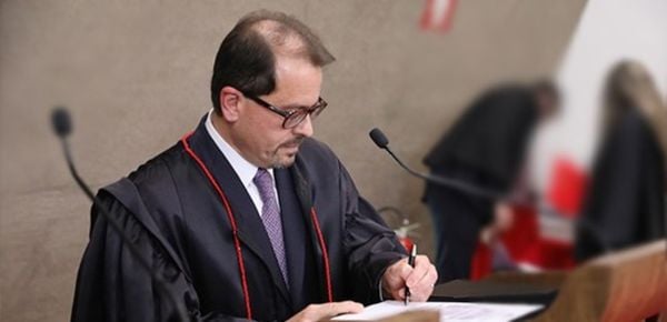 O ministro do TSE (Tribunal Superior Eleitoral) Floriano de Azevedo Marques