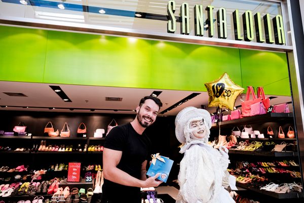 A ação do Shopping Vitória também passou por diversas lojas.  por Camila Baptistin