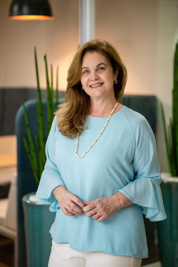 A Superintendente de Pessoas e Responsabilidade Social do Sicoob ES, Sandra Kwak, expressou sua felicidade em anunciar os projetos selecionados nessa edição