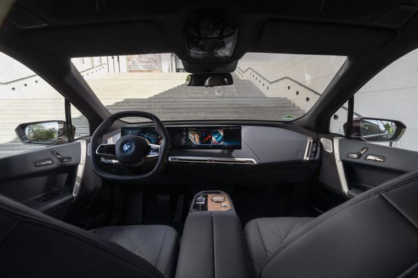 BMW iX M60: novo elétrico chega ao Brasil 