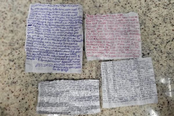 Cartas destinadas a presidiários foram apreendidas pela PRF