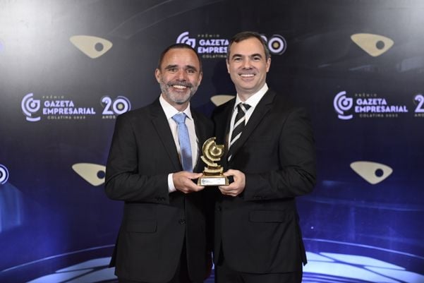 Representantes da Unesc ,vencedores do Programa Gazeta Empresarial 2023 de Colatina. por Programa Gazeta Empresarial