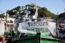 Pescadores fazem protesto na Praia do Suá devido a proibições e fiscalização(Fernando Madeira)