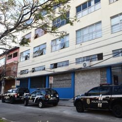 Ainda de acordo com a PM, a mulher se recusou a informar sua identidade e demonstrava comportamento alterado, resistindo à abordagem