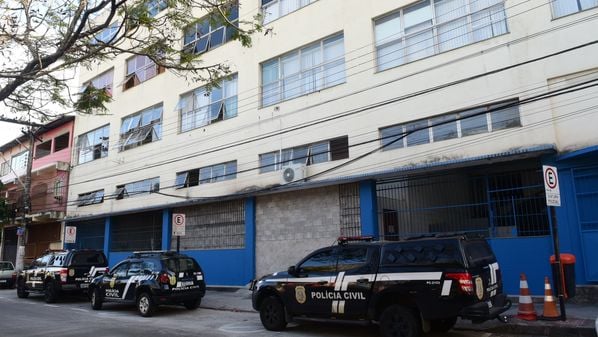 Ainda de acordo com a PM, a mulher se recusou a informar sua identidade e demonstrava comportamento alterado, resistindo à abordagem