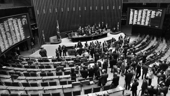 Em nova decisão, o ministro Flávio Dino, do STF, ampliou o cerco contra o pagamento descontrolado de verbas indenizatórias que turbinam os salários para além do teto constitucional