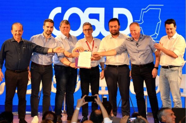 Governadores em encontro do Consórcio Integração Sul e Sudeste, no início de junho
