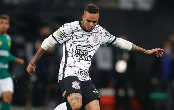 Luan vive momento de crise com o elenco e a torcida do Corinthians