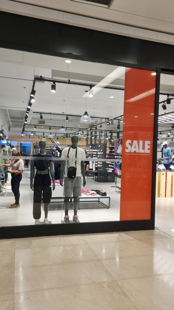 Para aquecer a estação mais fria do ano chega ao Shopping Vitória uma temporada de preços especiais com descontos de até 70% de desconto,  entre os dias 07, 08 e 09 de julho.   por Shopping Vitória/Divulgação